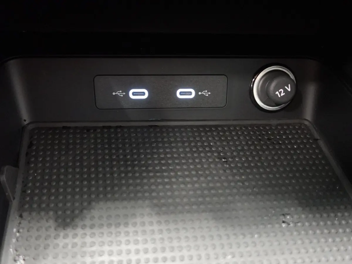 1.5 TSI Style DSG Business Intense Climate Control Cruise Control Navigatie Apple Carplay/Android Auto Virtual Cockpit Privacy Glass PDC VA Camera