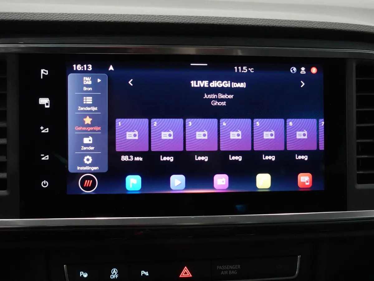 1.5 TSI Style DSG Business Intense Climate Control Cruise Control Navigatie Apple Carplay/Android Auto Virtual Cockpit Privacy Glass PDC VA Camera