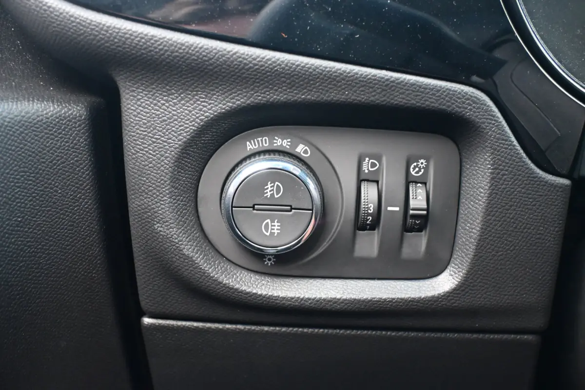 Edition 110pk Hybrid | Achteruitrijcamera | Navigatie By App | Cruise Control | Airco | !!