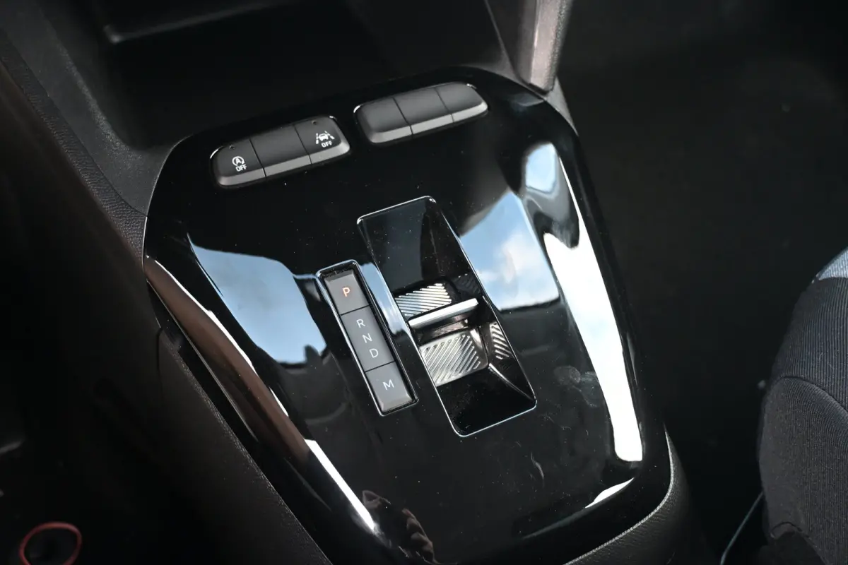 Edition 110pk Hybrid | Achteruitrijcamera | Navigatie By App | Cruise Control | Airco | !!