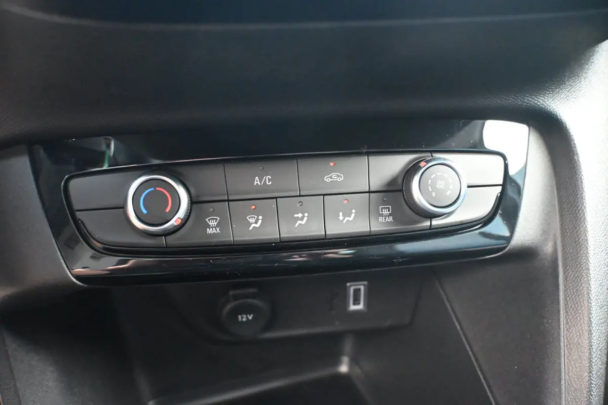 Edition 110pk Hybrid | Achteruitrijcamera | Navigatie By App | Cruise Control | Airco | !!
