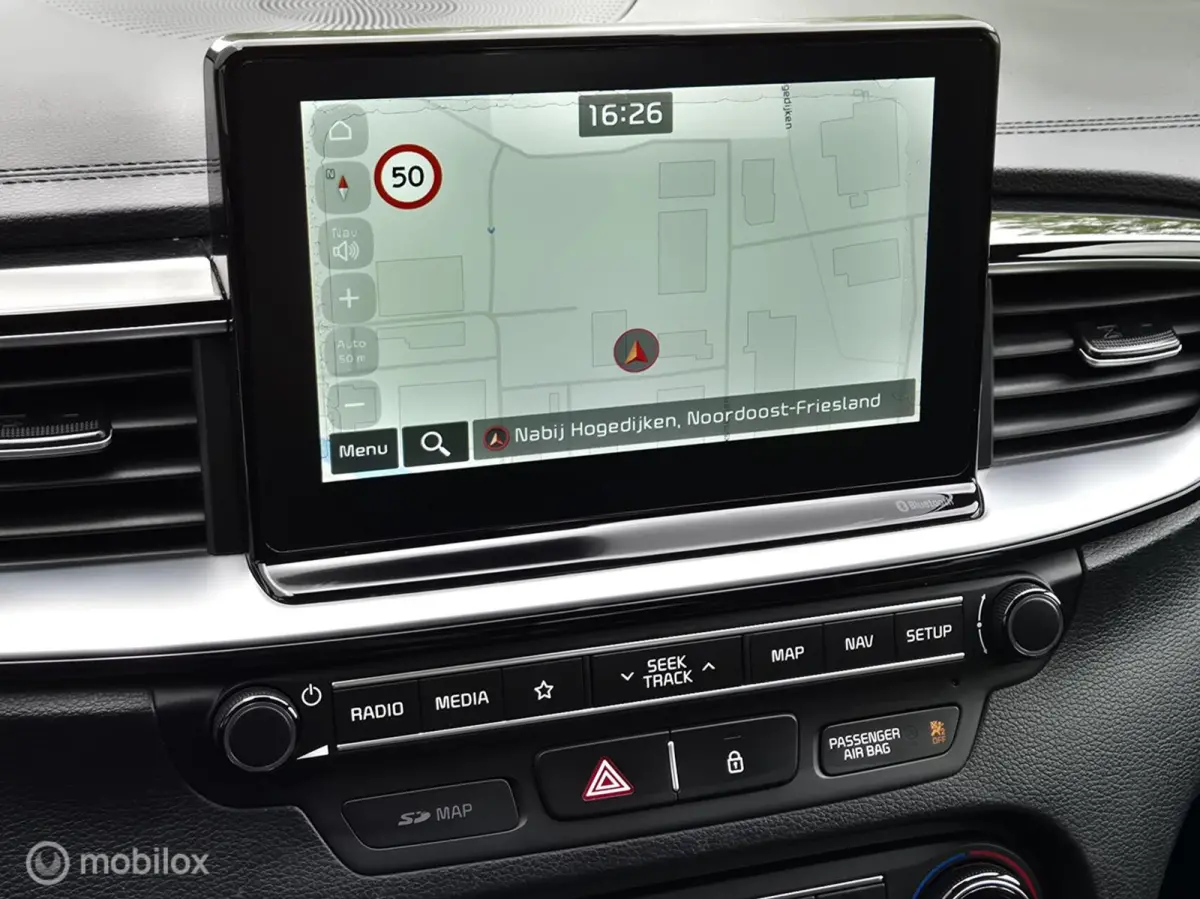 1.0 T-GDI DYNAMICPLUSLINE/CAMERA/KEYLESS/STOEL-STUURVERW/HALF-LEDER/16''LMV/CARPLAY/NAVI