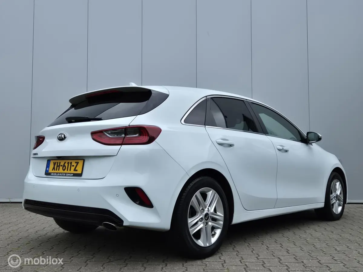 1.0 T-GDI DYNAMICPLUSLINE/CAMERA/KEYLESS/STOEL-STUURVERW/HALF-LEDER/16''LMV/CARPLAY/NAVI