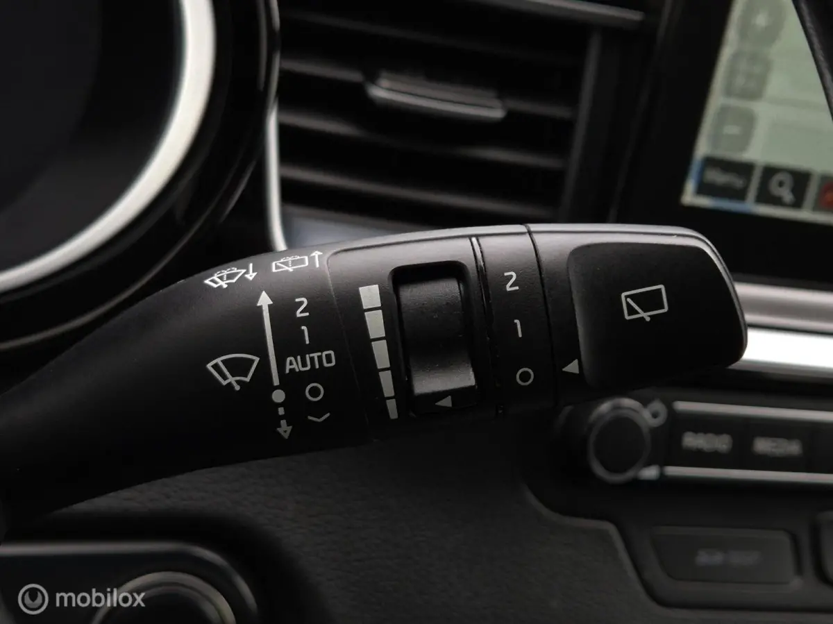 1.0 T-GDI DYNAMICPLUSLINE/CAMERA/KEYLESS/STOEL-STUURVERW/HALF-LEDER/16''LMV/CARPLAY/NAVI