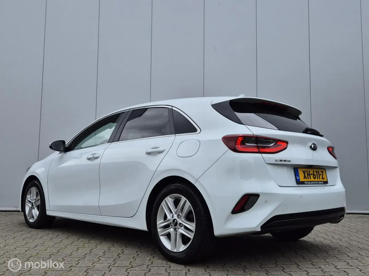1.0 T-GDI DYNAMICPLUSLINE/CAMERA/KEYLESS/STOEL-STUURVERW/HALF-LEDER/16''LMV/CARPLAY/NAVI