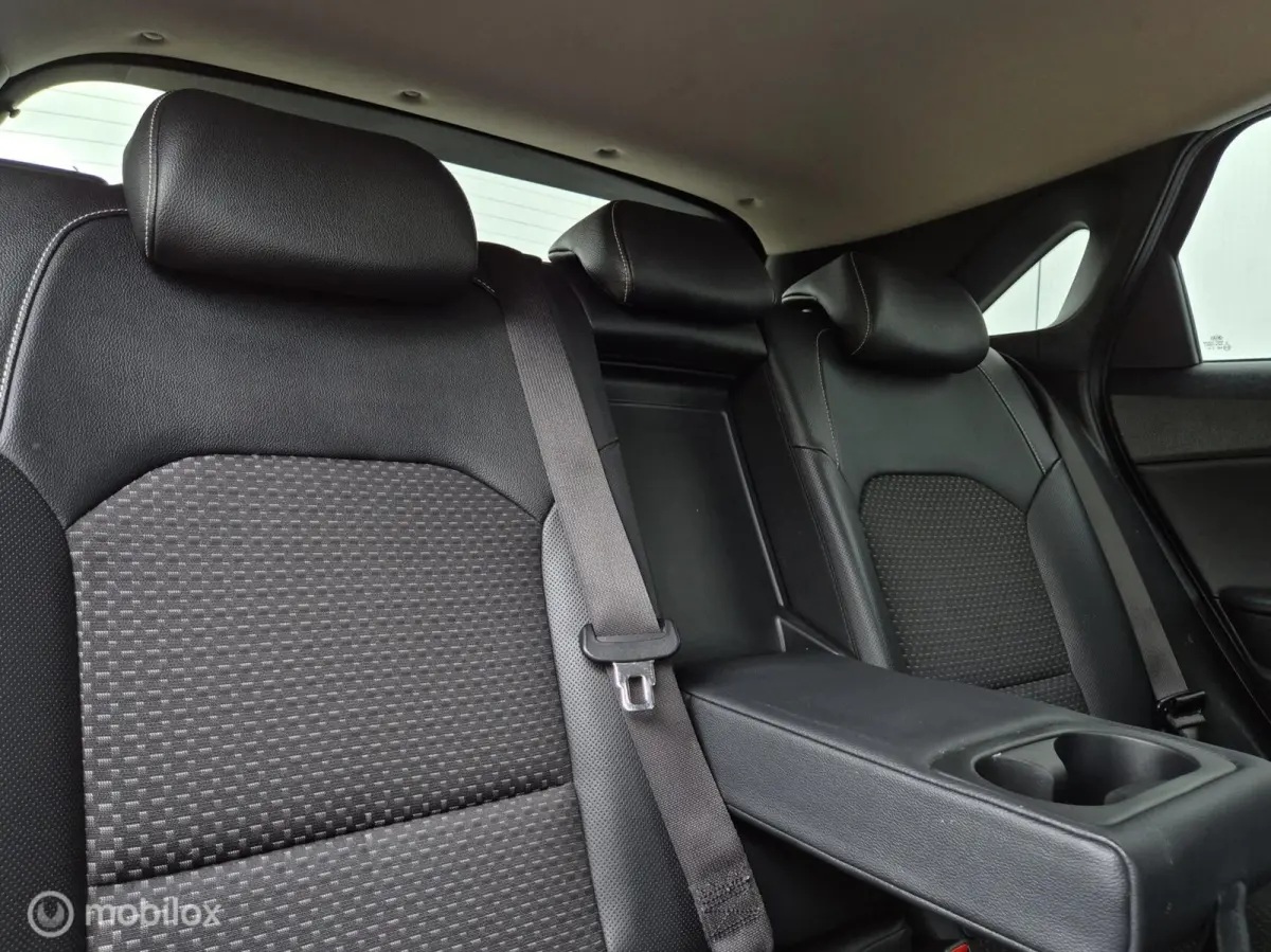 1.0 T-GDI DYNAMICPLUSLINE/CAMERA/KEYLESS/STOEL-STUURVERW/HALF-LEDER/16''LMV/CARPLAY/NAVI
