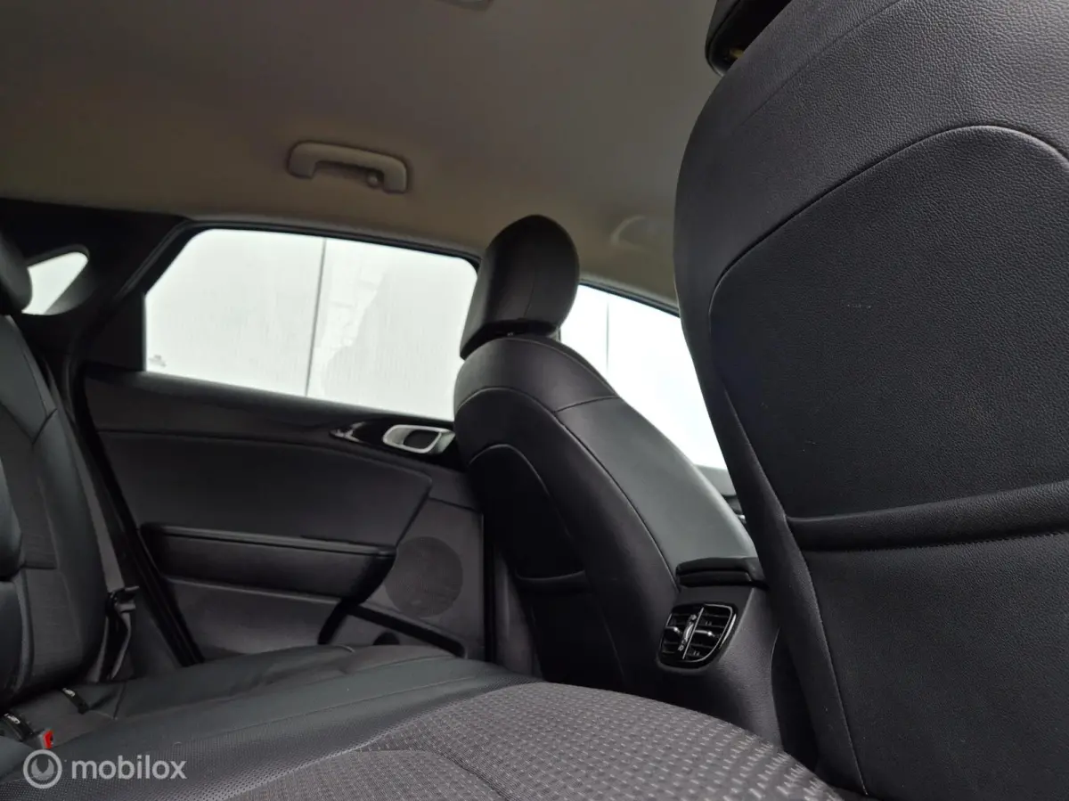 1.0 T-GDI DYNAMICPLUSLINE/CAMERA/KEYLESS/STOEL-STUURVERW/HALF-LEDER/16''LMV/CARPLAY/NAVI