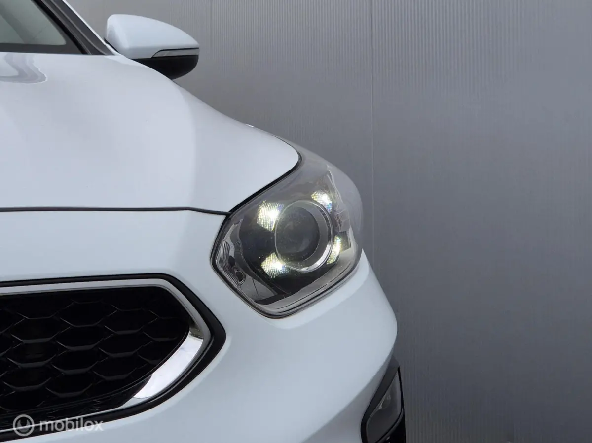 1.0 T-GDI DYNAMICPLUSLINE/CAMERA/KEYLESS/STOEL-STUURVERW/HALF-LEDER/16''LMV/CARPLAY/NAVI