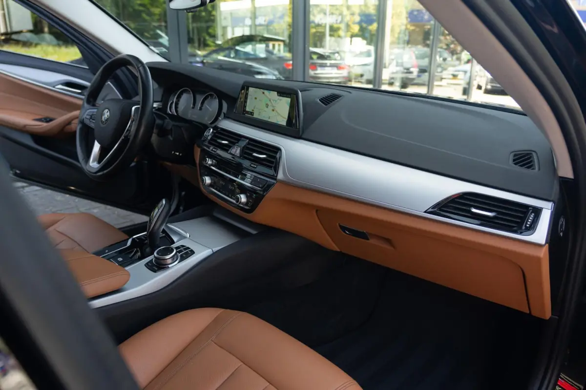 520i High Executive|Automaat|2e Eig|Leder|M-Sport|Camera|Volledig Onderhouden
