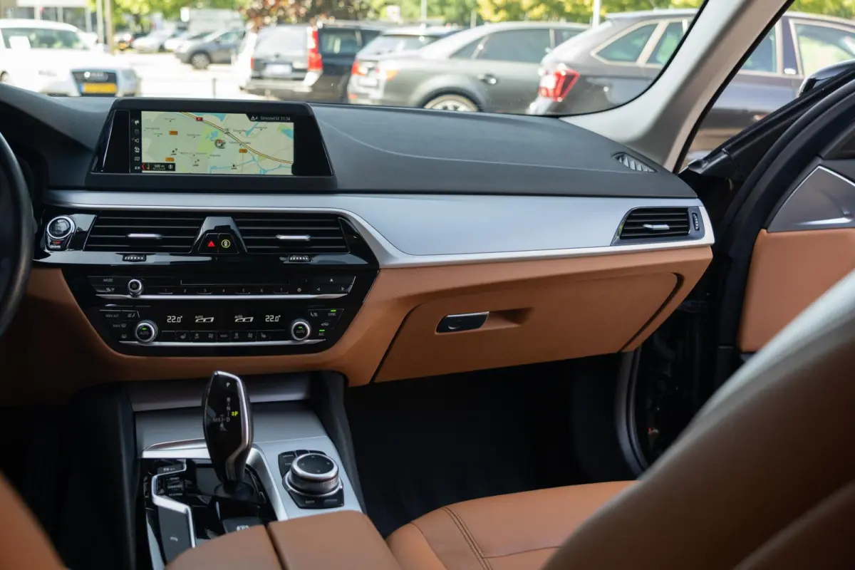 520i High Executive|Automaat|2e Eig|Leder|M-Sport|Camera|Volledig Onderhouden