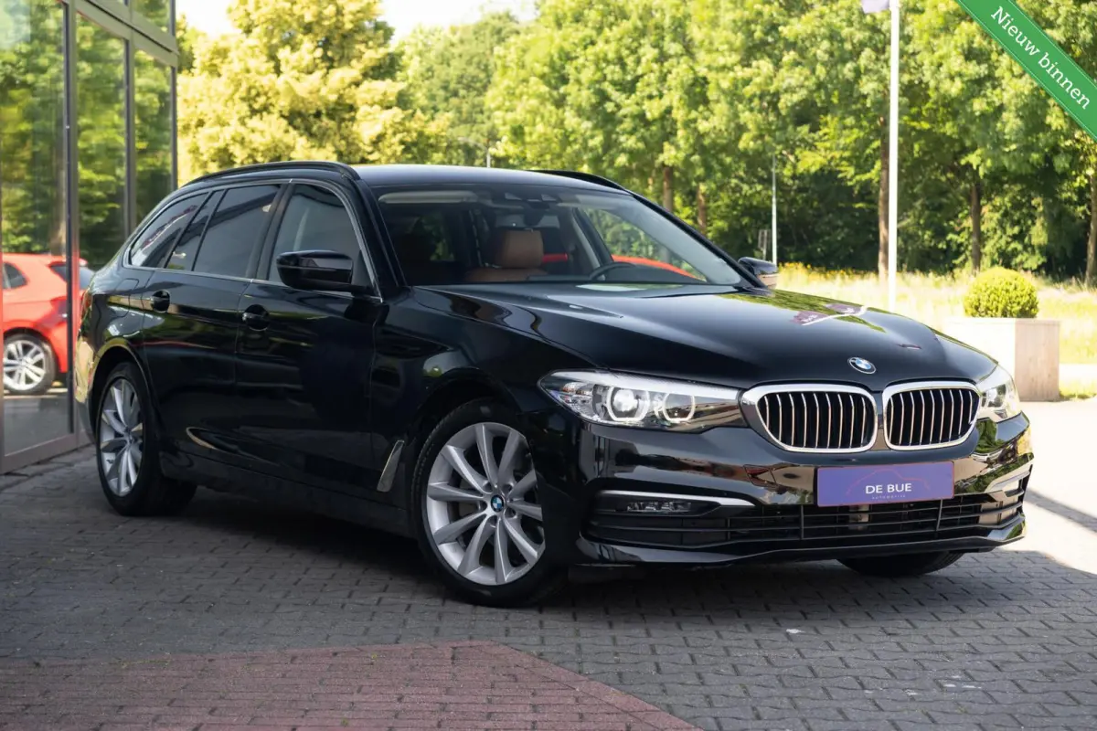 520i High Executive|Automaat|2e Eig|Leder|M-Sport|Camera|Volledig Onderhouden