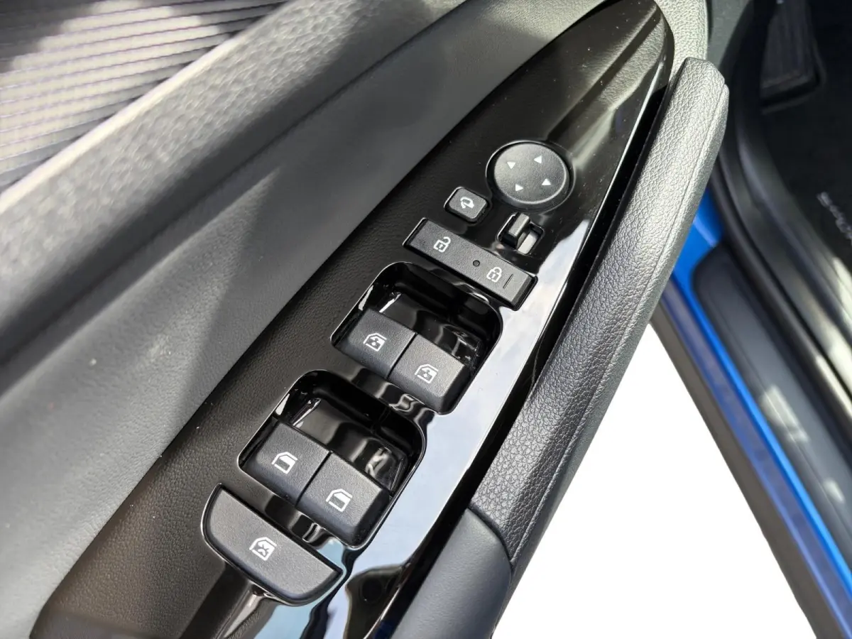 1.6 T-GDi Plug-in Hybrid AWD DynamicLine Luxury | Stoel- en stuurverwarming | Elektrisch verstelbare voorstoelen | Stoelverwarming achter | Achteruitrijcamera | Parkeersensoren voor- en acht