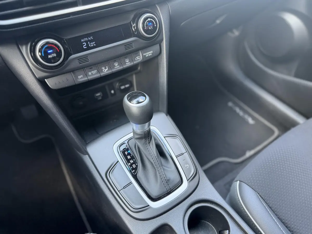 1.6 GDI HEV Premium | WORDT VERWACHT | NAVIGATIE | ACHTERUITRIJCAMERA | BLEUTOOTH | PARKEERSENSOREN |