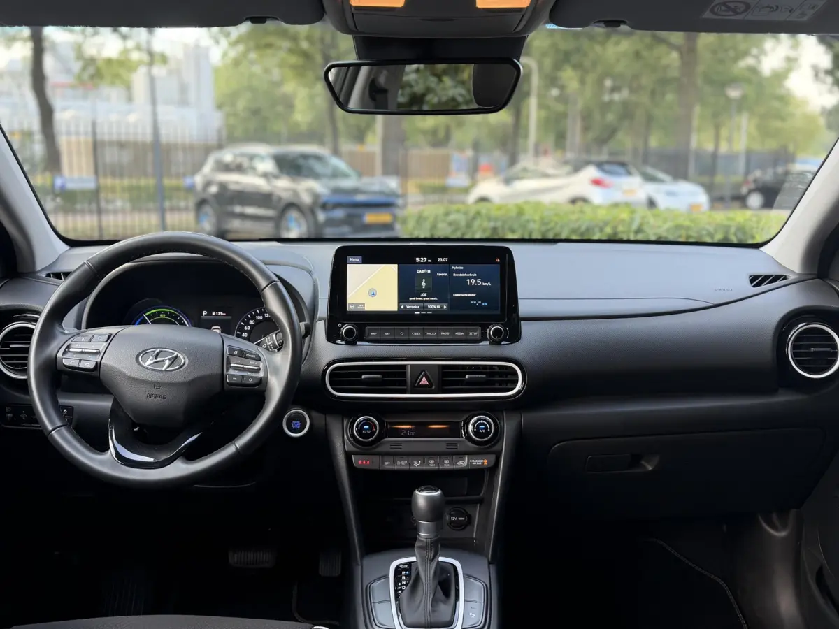 1.6 GDI HEV Premium | WORDT VERWACHT | NAVIGATIE | ACHTERUITRIJCAMERA | BLEUTOOTH | PARKEERSENSOREN |