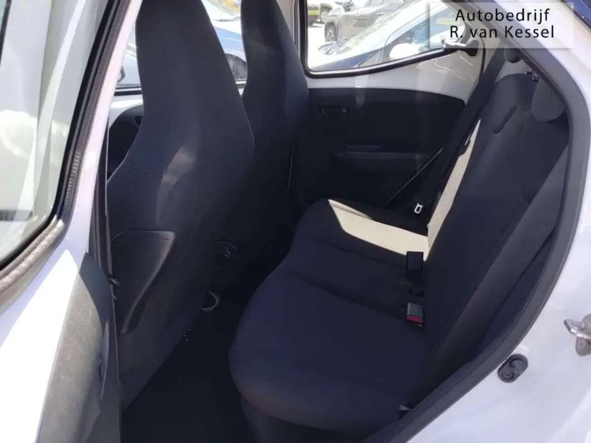 1.0 VVT-i x I Dealer onderhouden I NL-auto