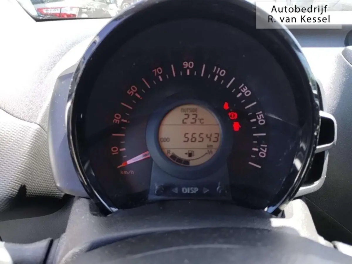 1.0 VVT-i x I Dealer onderhouden I NL-auto