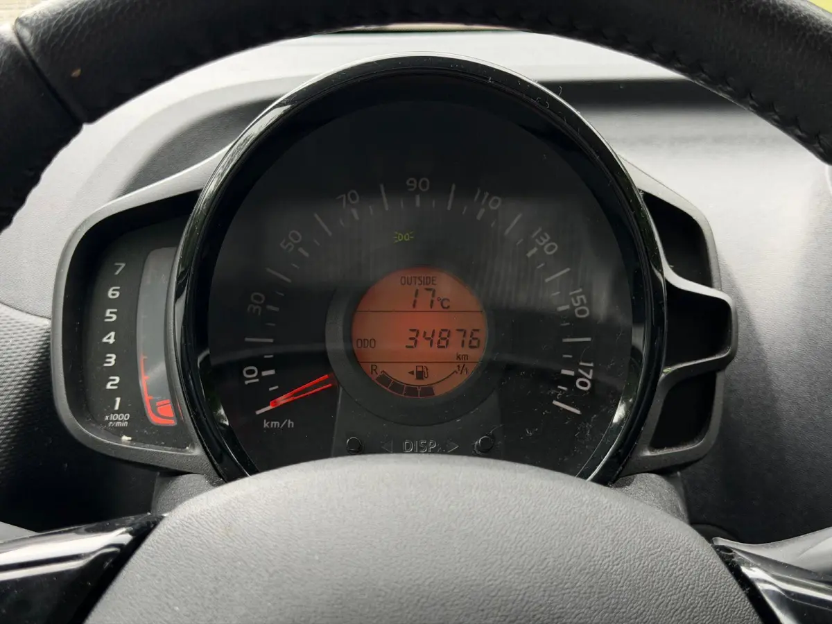 1.0VTi Shine 5Drs | Carplay | Camera | NAP! | DAB