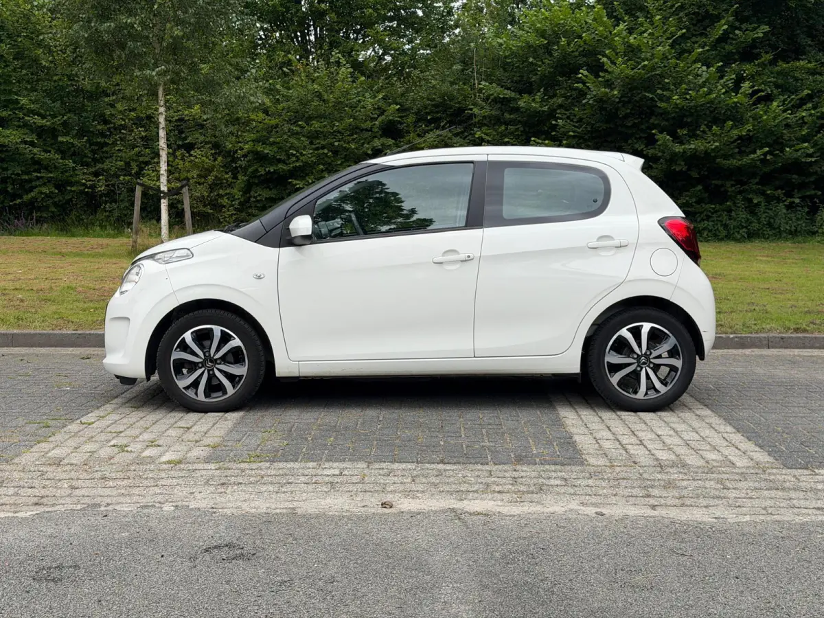 1.0VTi Shine 5Drs | Carplay | Camera | NAP! | DAB