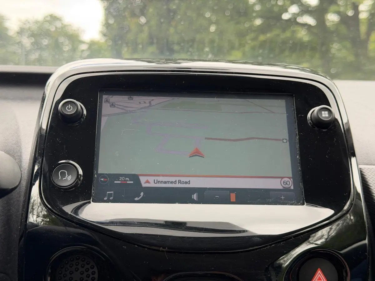1.0VTi Shine 5Drs | Carplay | Camera | NAP! | DAB