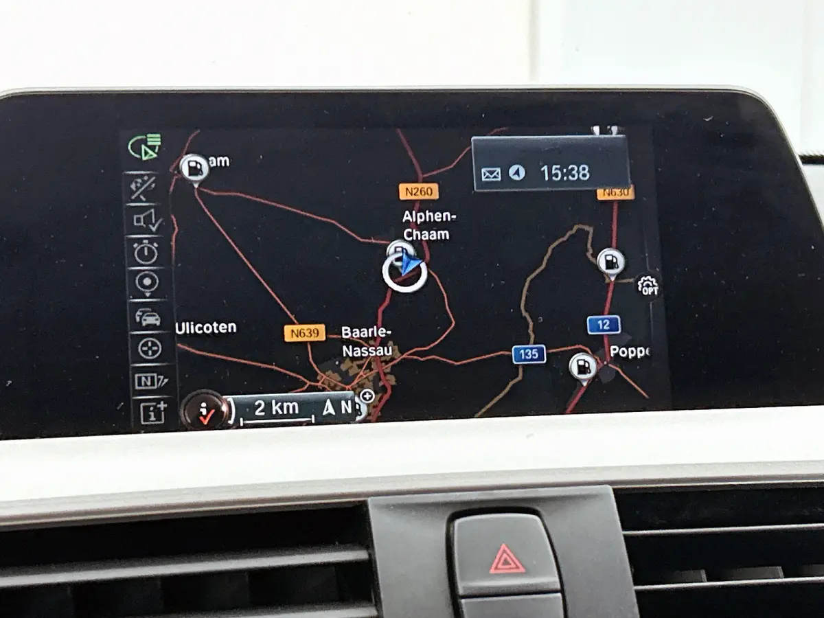 318i Executive (NAVIGATIE, LED, PDC, CLIMA, STUURBEDIENING, MULTIMEDIA)