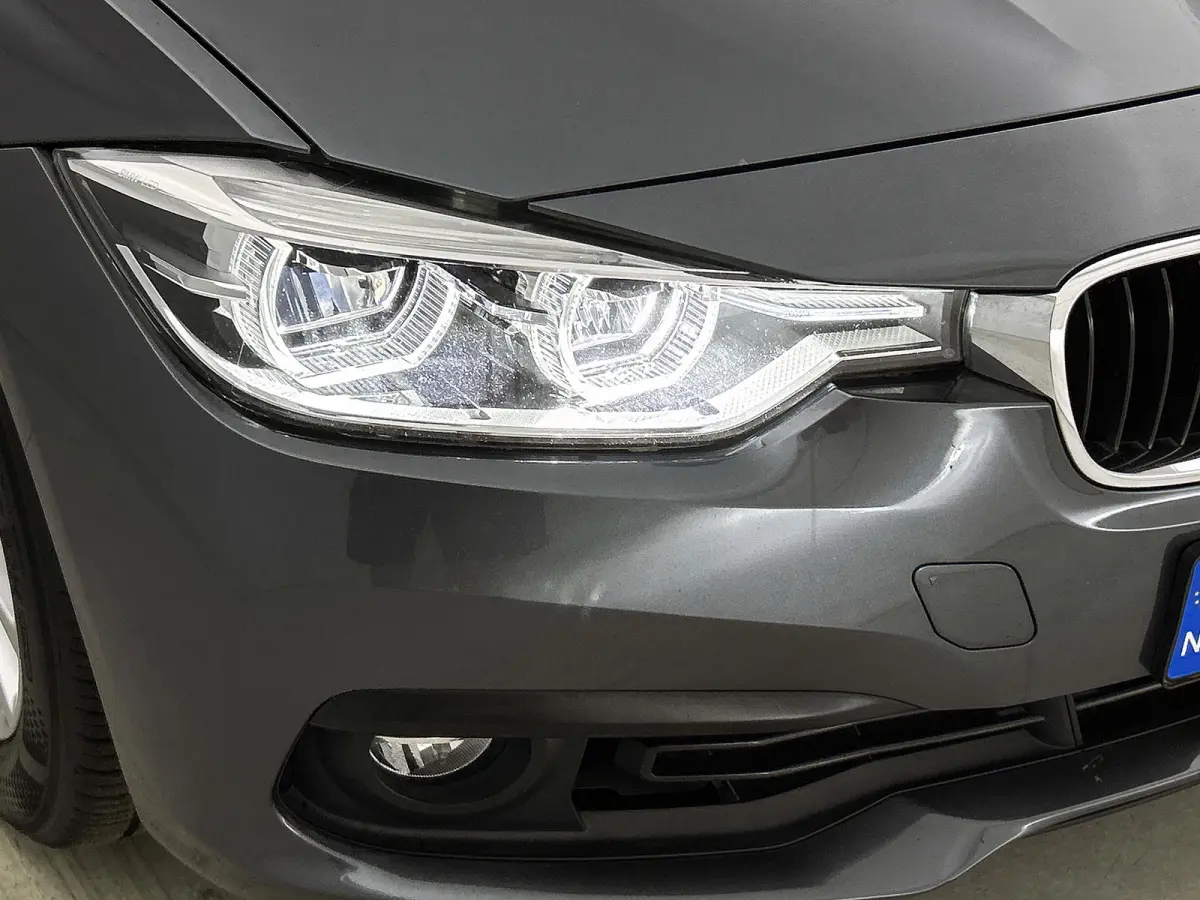 318i Executive (NAVIGATIE, LED, PDC, CLIMA, STUURBEDIENING, MULTIMEDIA)