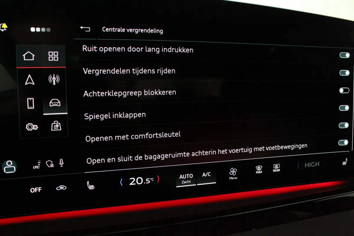 3.0 TFSI S5 quattro 50 year edition > 367pk/Pano./B&O/Trekhaak/Zwart optiek