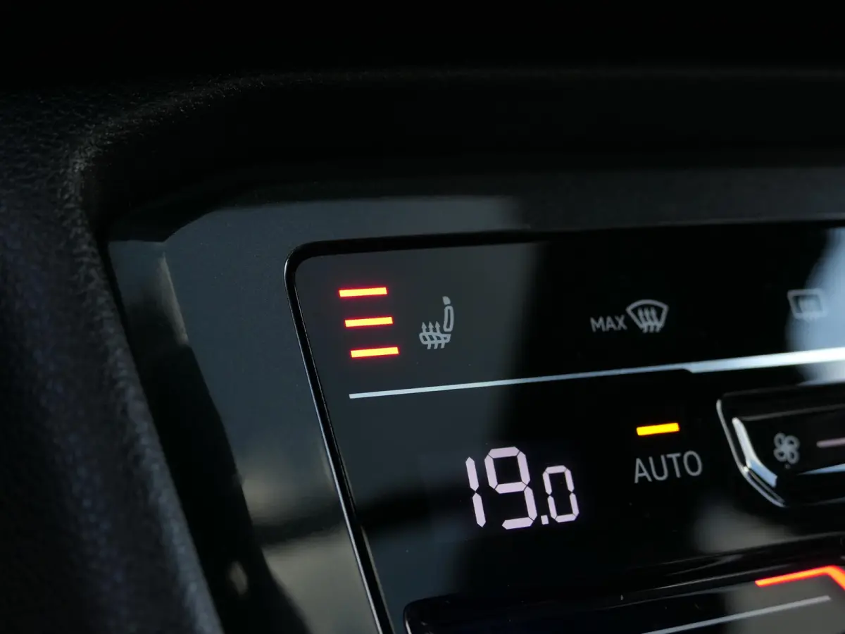 1.4 TSI eHybrid R-Line Business+ | Leder | Panoramadak | Memory | Trekhaak | Head-up display | Discover Pro | Elektrische achterklep | Apple-/Android Carplay | ACC | Dodehoek detectie | Stoe
