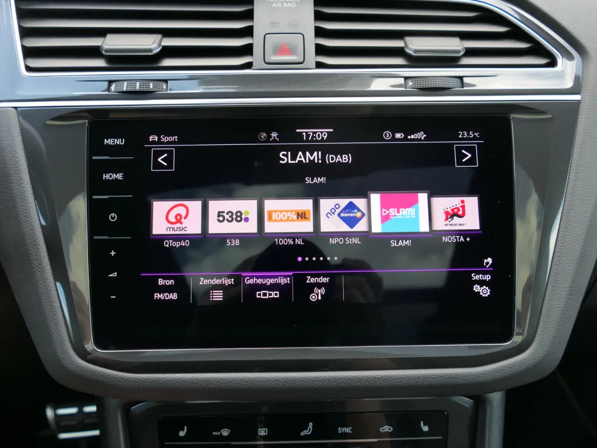 1.4 TSI eHybrid R-Line Business+ | Leder | Panoramadak | Memory | Trekhaak | Head-up display | Discover Pro | Elektrische achterklep | Apple-/Android Carplay | ACC | Dodehoek detectie | Stoe