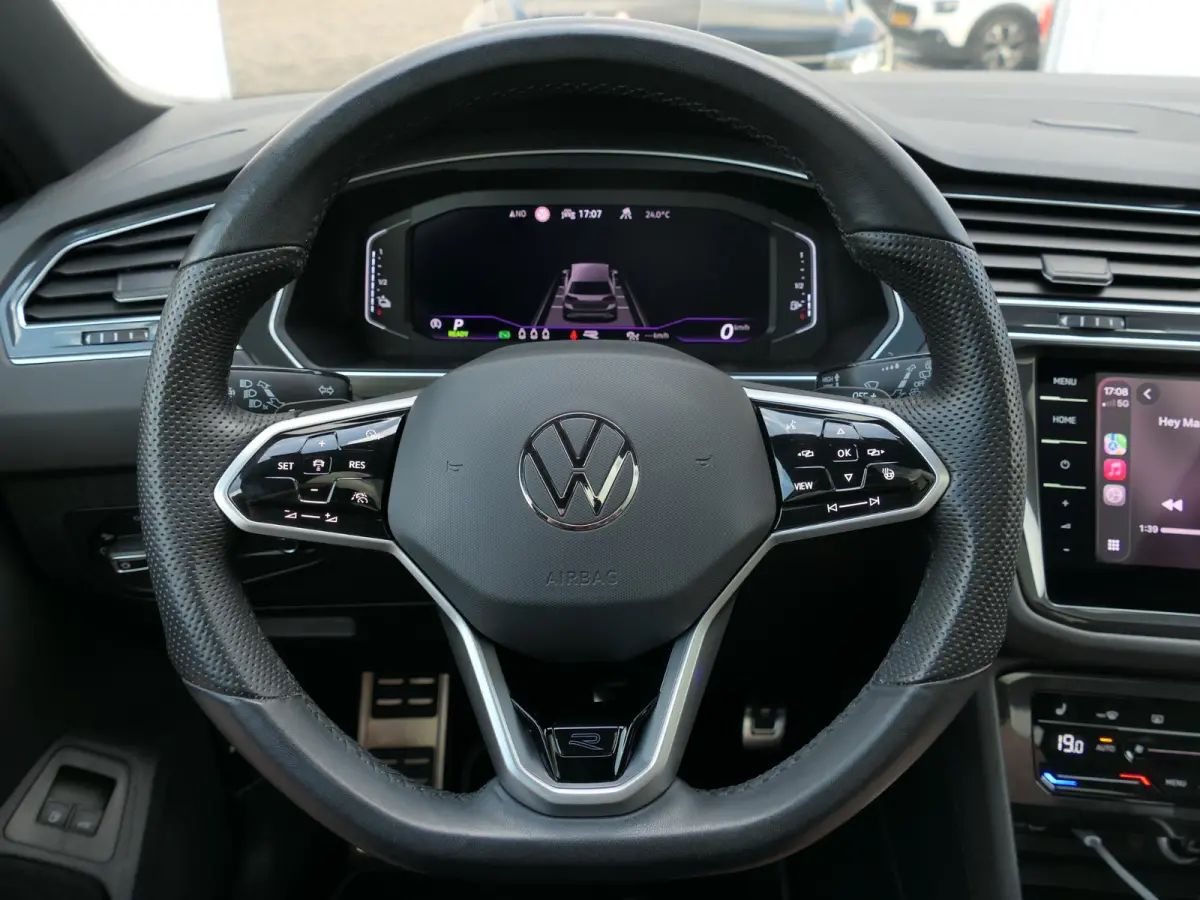 1.4 TSI eHybrid R-Line Business+ | Leder | Panoramadak | Memory | Trekhaak | Head-up display | Discover Pro | Elektrische achterklep | Apple-/Android Carplay | ACC | Dodehoek detectie | Stoe