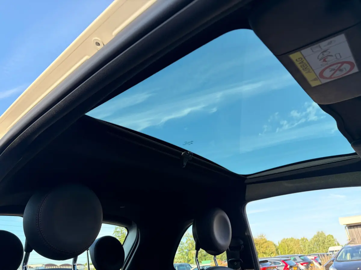 1.0 Hybrid Launch Edition|Rijklaarprijs|Pano dak|CarPlay|Sensoren|Lichtmetaal|