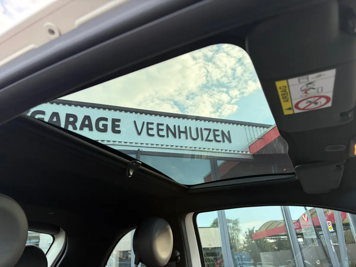 1.0 Hybrid Launch Edition|Rijklaarprijs|Pano dak|CarPlay|Sensoren|Lichtmetaal|