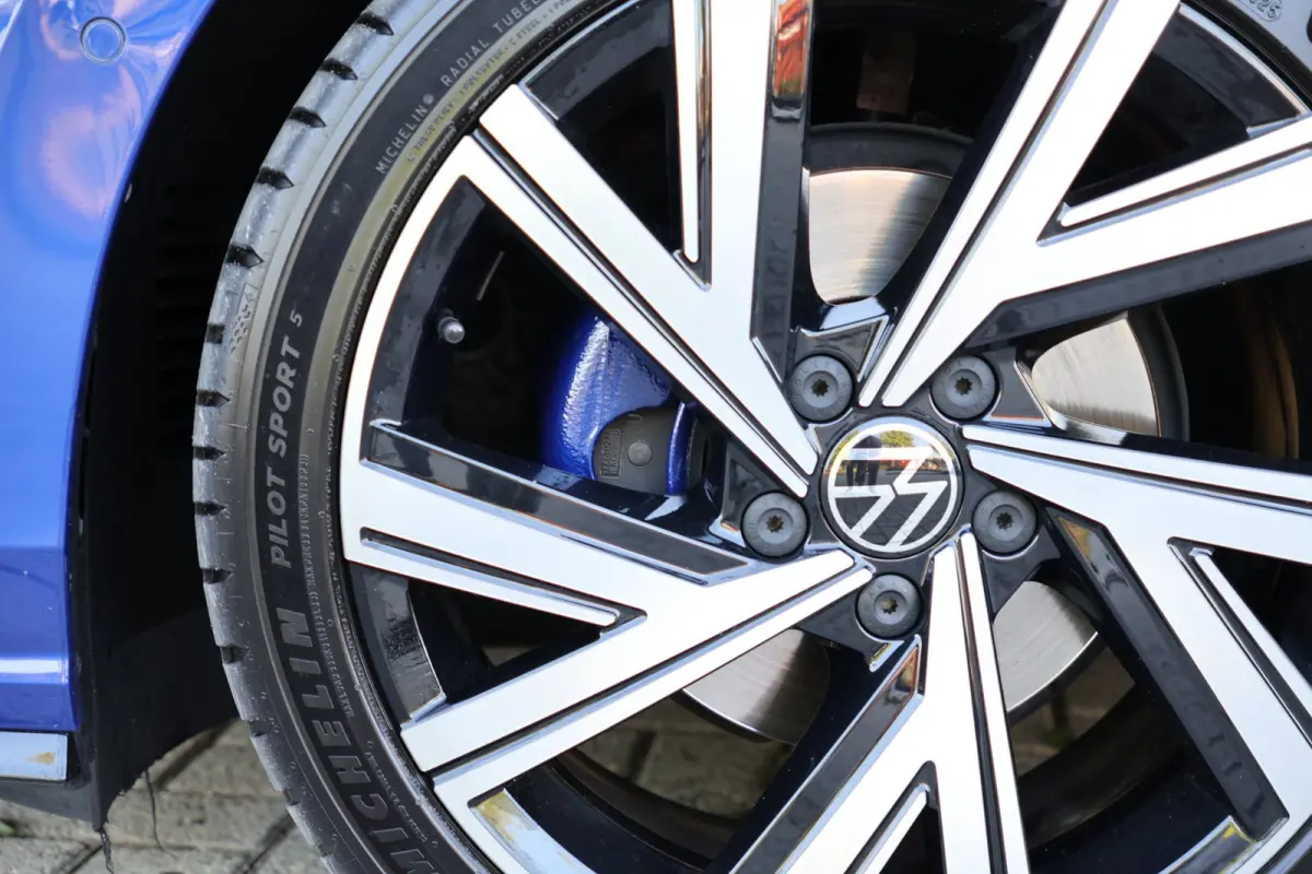 1.5 eTSI R-Line | panoramadak | camera | adap. cruise | dodehoek detectie | camera | keyless | sfeerverlichting