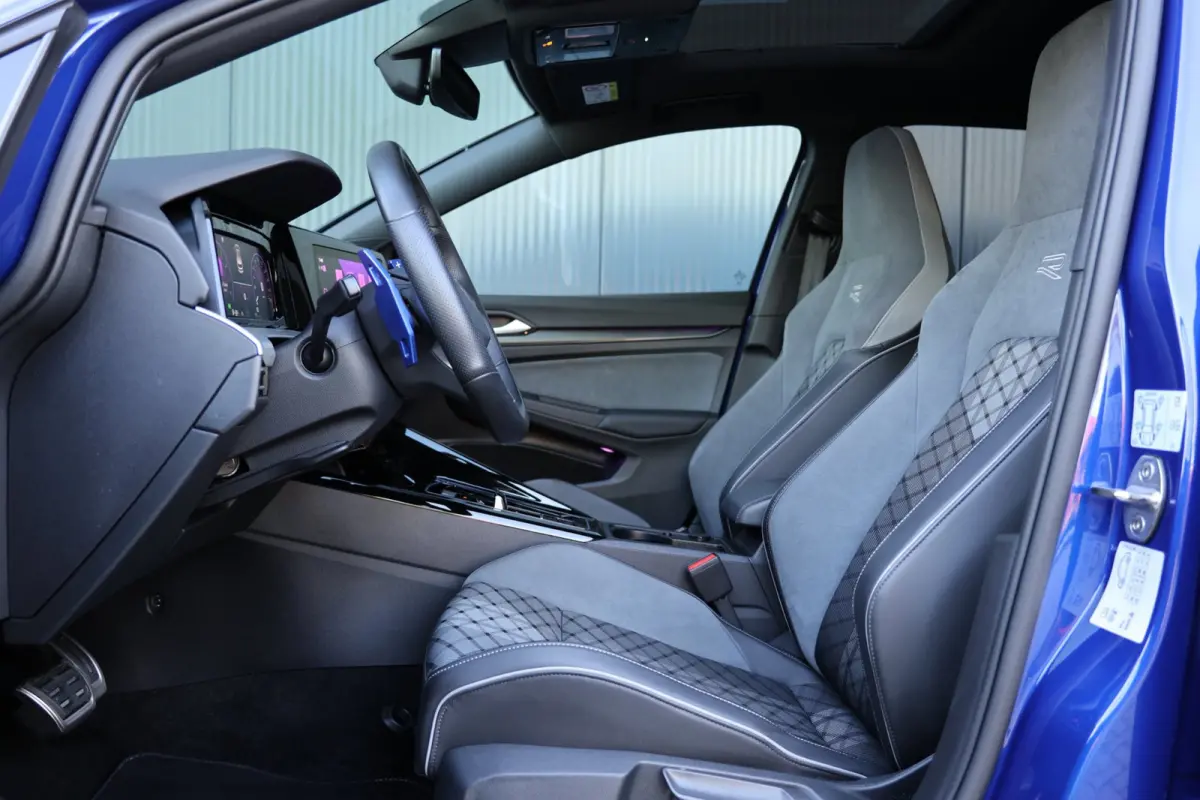 1.5 eTSI R-Line | panoramadak | camera | adap. cruise | dodehoek detectie | camera | keyless | sfeerverlichting