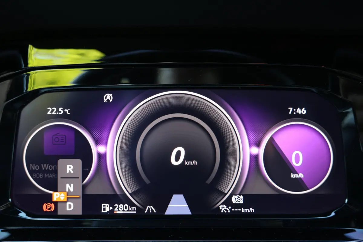 1.5 eTSI R-Line | panoramadak | camera | adap. cruise | dodehoek detectie | camera | keyless | sfeerverlichting