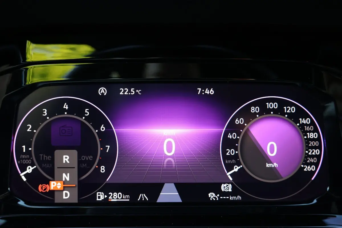 1.5 eTSI R-Line | panoramadak | camera | adap. cruise | dodehoek detectie | camera | keyless | sfeerverlichting