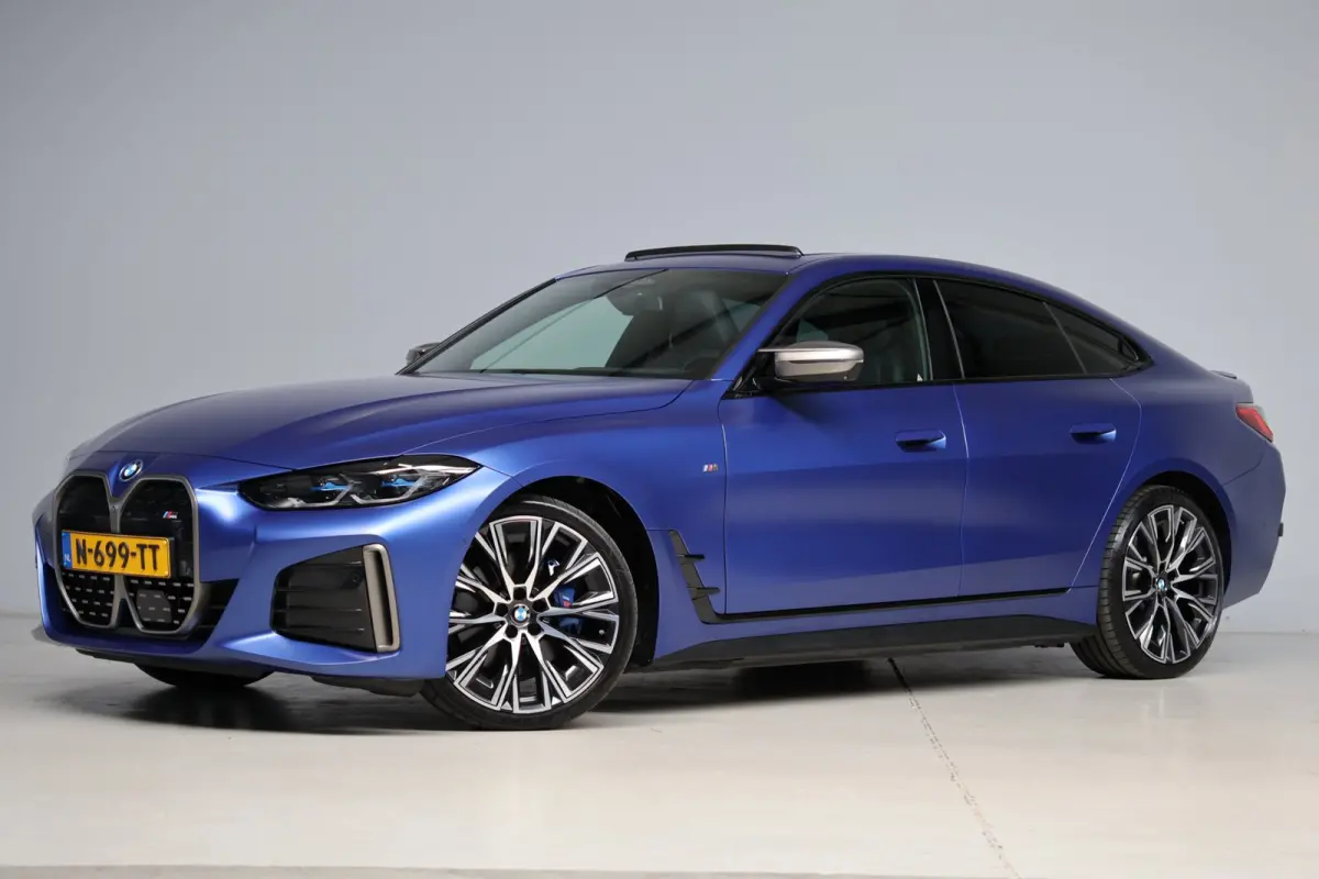 M50 High Executive M-sport | schuifkanteldak | m-sport seats | individual frozen | adap. cruise | carbon | harmankardon