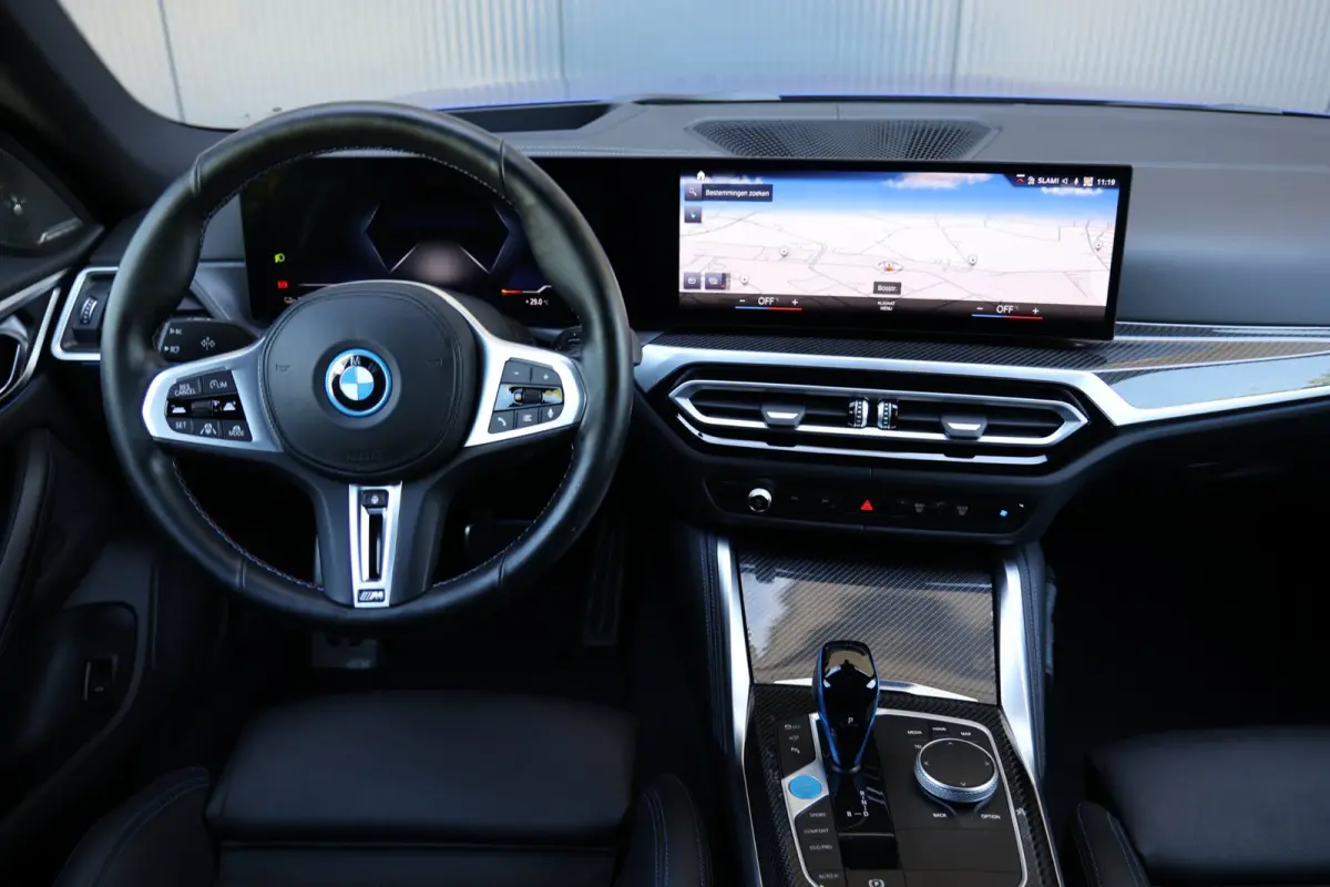 M50 High Executive M-sport | schuifkanteldak | m-sport seats | individual frozen | adap. cruise | carbon | harmankardon