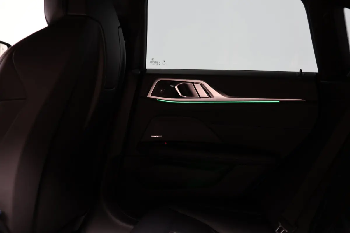 M50 High Executive M-sport | schuifkanteldak | m-sport seats | individual frozen | adap. cruise | carbon | harmankardon