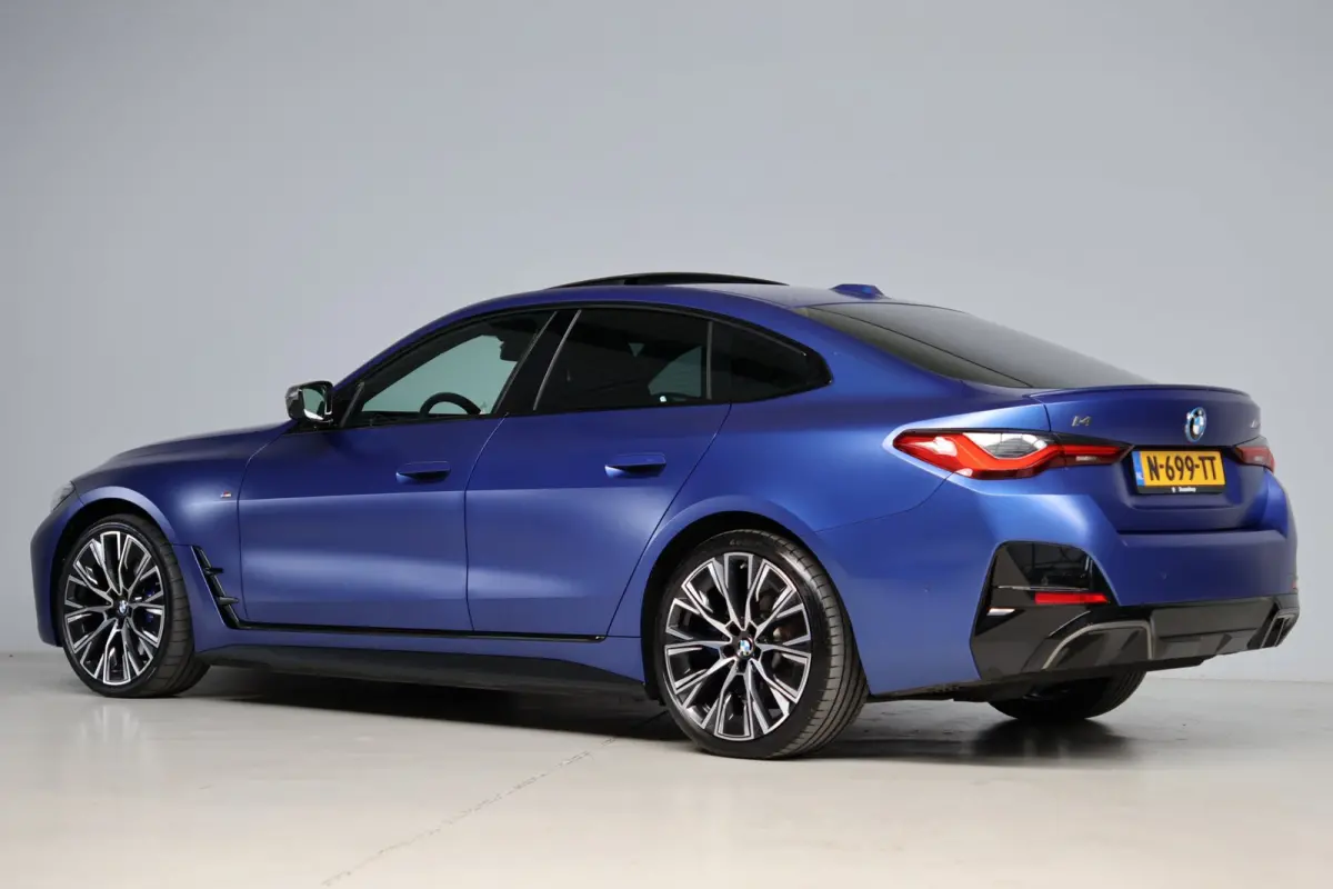 M50 High Executive M-sport | schuifkanteldak | m-sport seats | individual frozen | adap. cruise | carbon | harmankardon