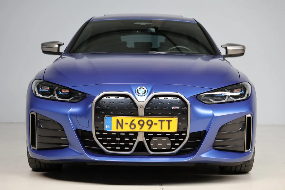 M50 High Executive M-sport | schuifkanteldak | m-sport seats | individual frozen | adap. cruise | carbon | harmankardon