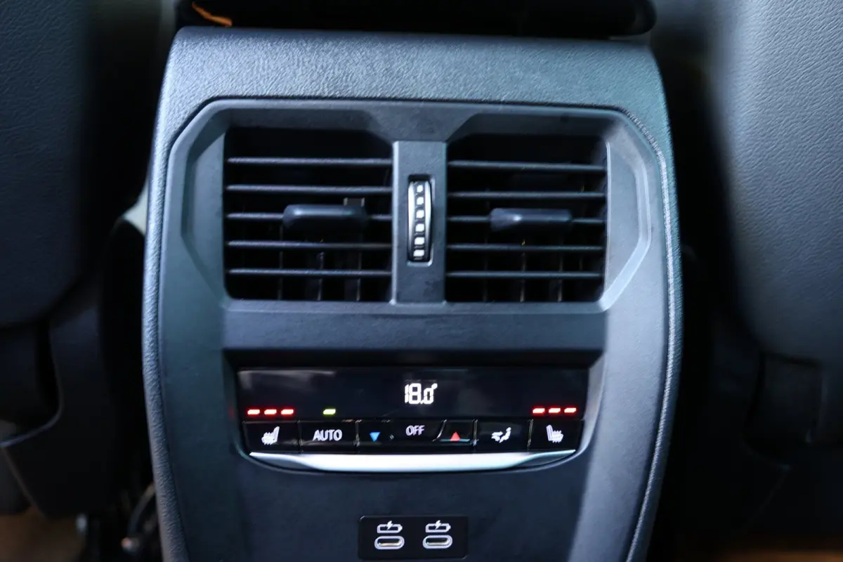 M50 High Executive M-sport | schuifkanteldak | m-sport seats | individual frozen | adap. cruise | carbon | harmankardon