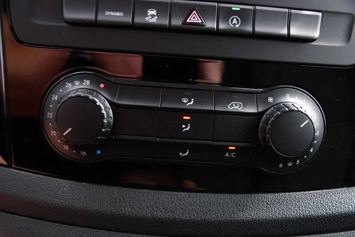 116 CDI L2 Black Edition Cruise, Carplay, LED, 164pk, Sensoren, Multimedia, Automaat, NAVI, Uniek!