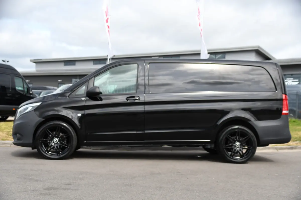 116 CDI L2 Black Edition Cruise, Carplay, LED, 164pk, Sensoren, Multimedia, Automaat, NAVI, Uniek!