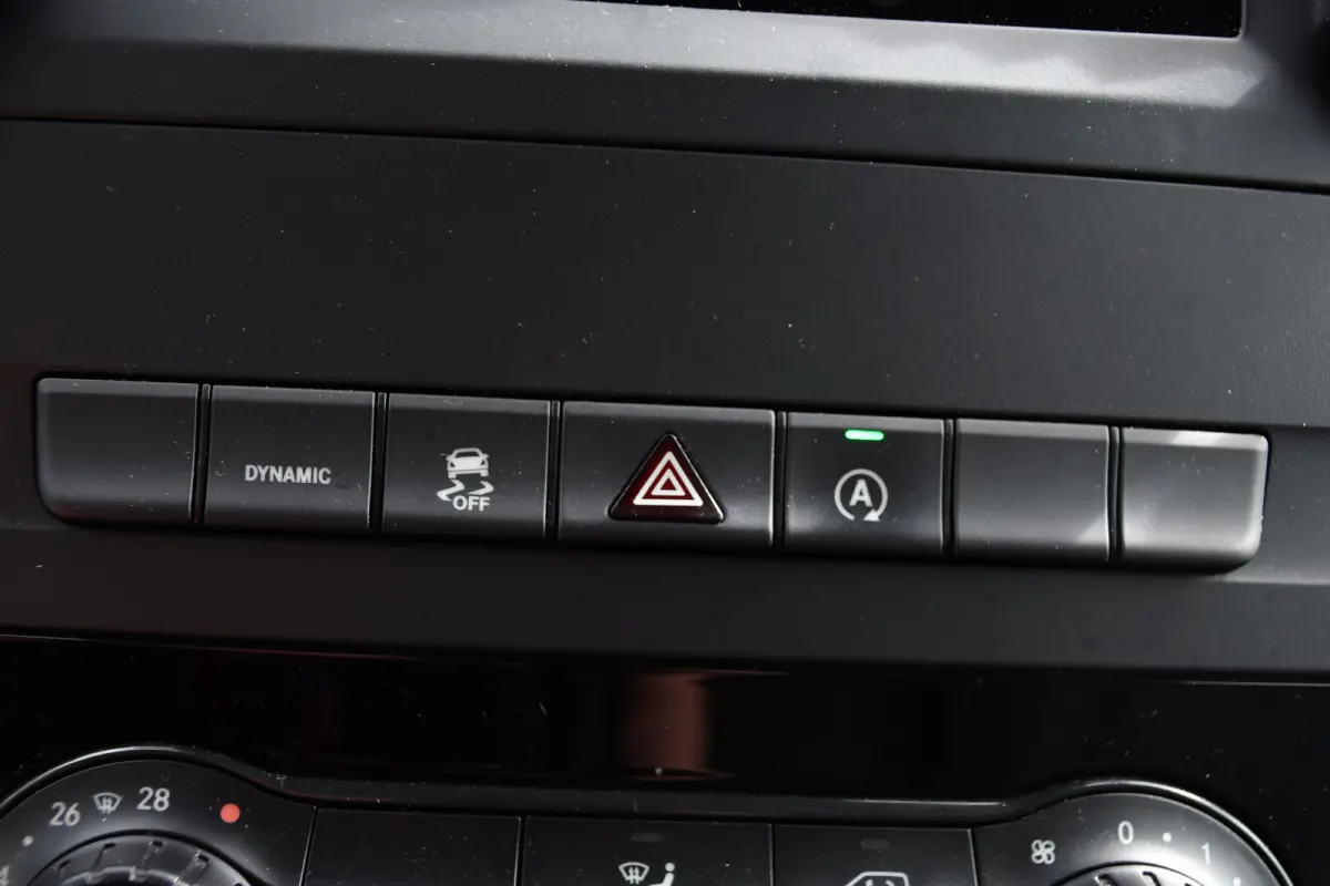 116 CDI L2 Black Edition Cruise, Carplay, LED, 164pk, Sensoren, Multimedia, Automaat, NAVI, Uniek!