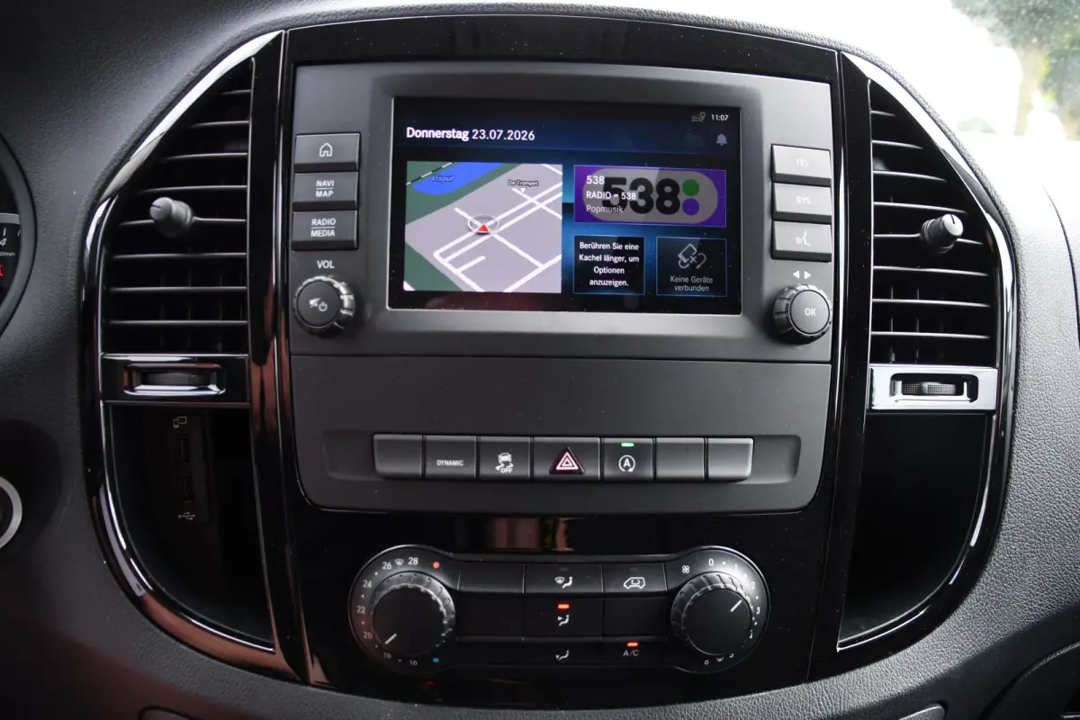 116 CDI L2 Black Edition Cruise, Carplay, LED, 164pk, Sensoren, Multimedia, Automaat, NAVI, Uniek!