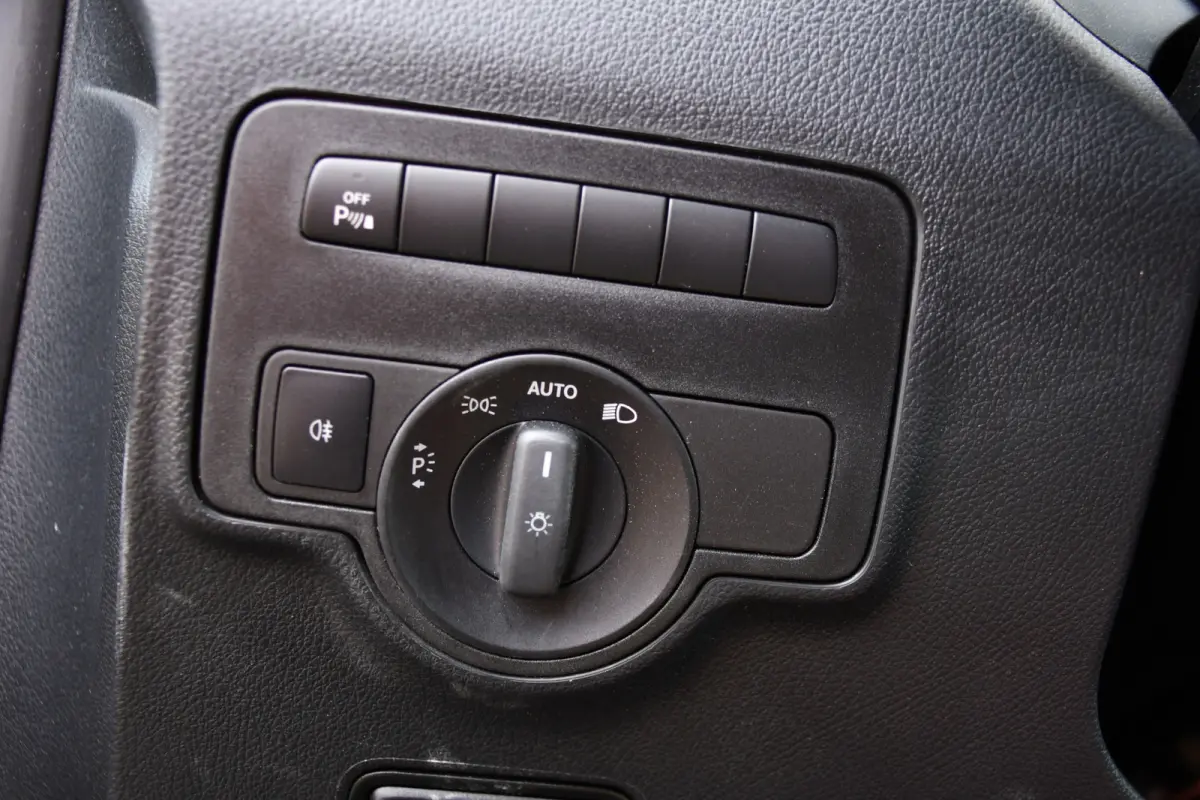 116 CDI L2 Black Edition Cruise, Carplay, LED, 164pk, Sensoren, Multimedia, Automaat, NAVI, Uniek!