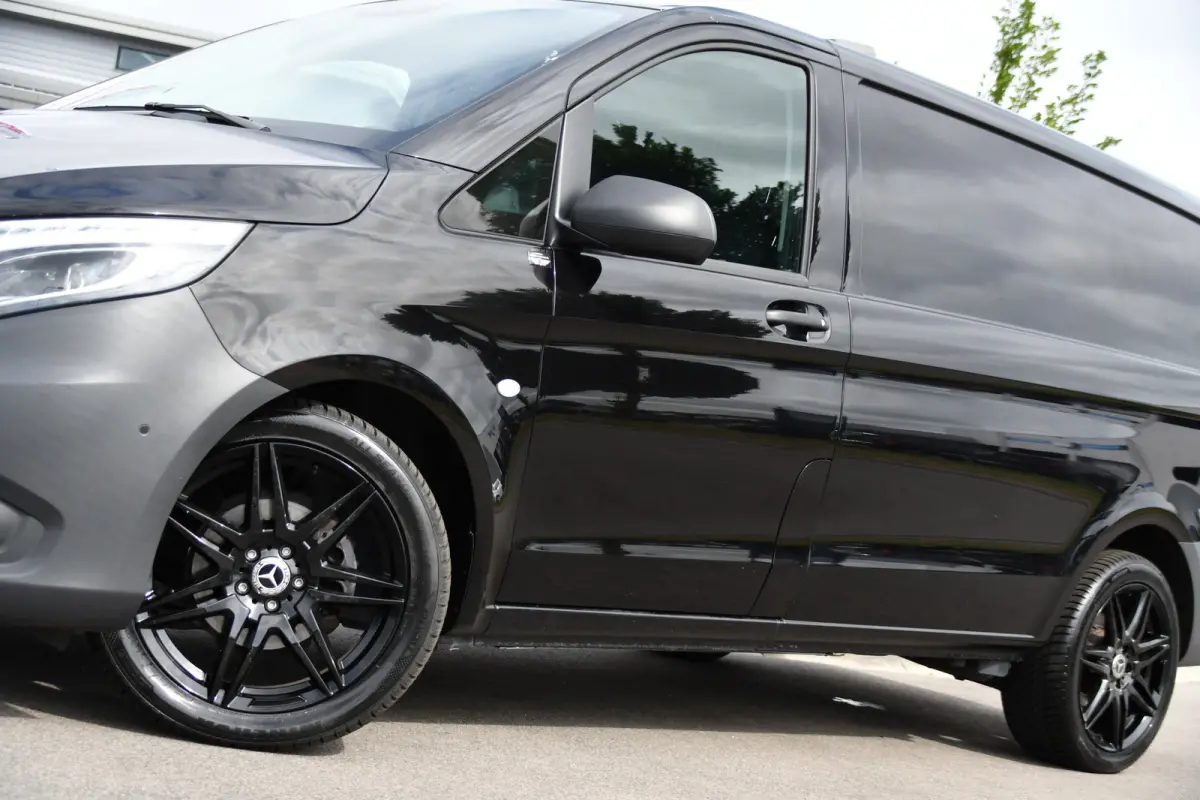 116 CDI L2 Black Edition Cruise, Carplay, LED, 164pk, Sensoren, Multimedia, Automaat, NAVI, Uniek!