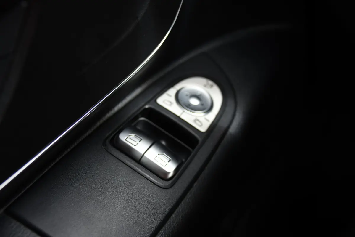 116 CDI L2 Black Edition Cruise, Carplay, LED, 164pk, Sensoren, Multimedia, Automaat, NAVI, Uniek!