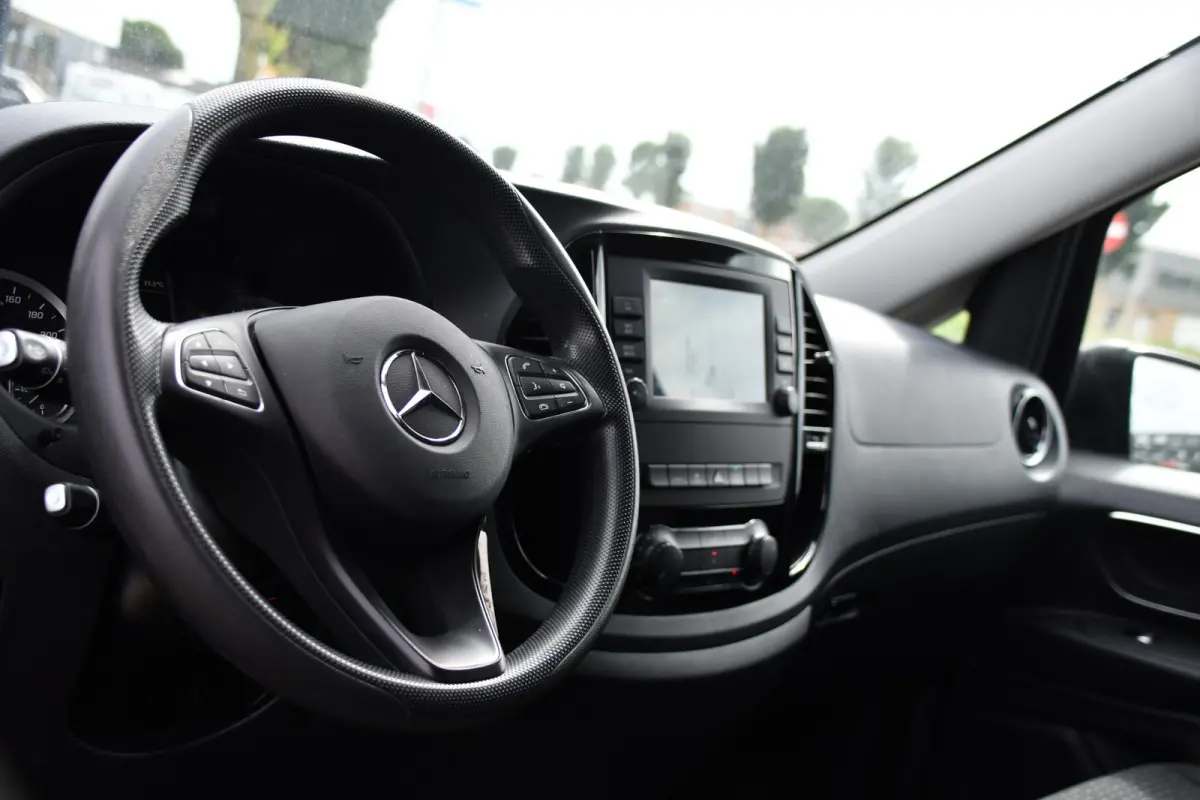 116 CDI L2 Black Edition Cruise, Carplay, LED, 164pk, Sensoren, Multimedia, Automaat, NAVI, Uniek!