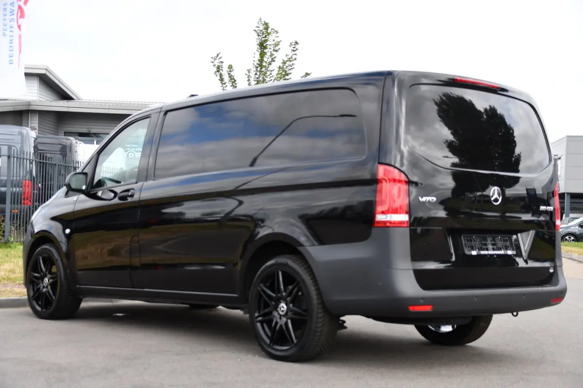116 CDI L2 Black Edition Cruise, Carplay, LED, 164pk, Sensoren, Multimedia, Automaat, NAVI, Uniek!
